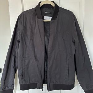 Black Calvin Klein Men’s Cotton/Nylon Bomber Jacket (Medium)